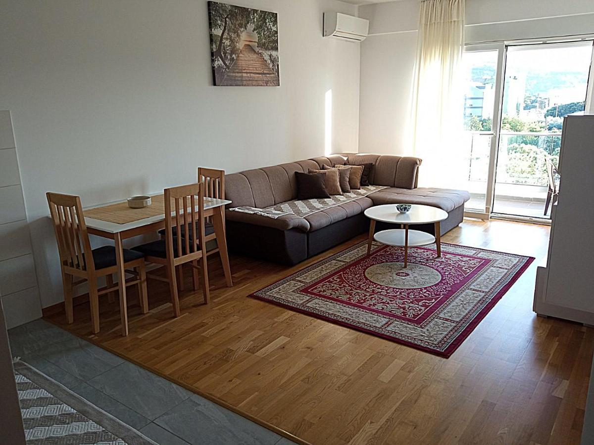 Aga Apartman Podgorica Luaran gambar