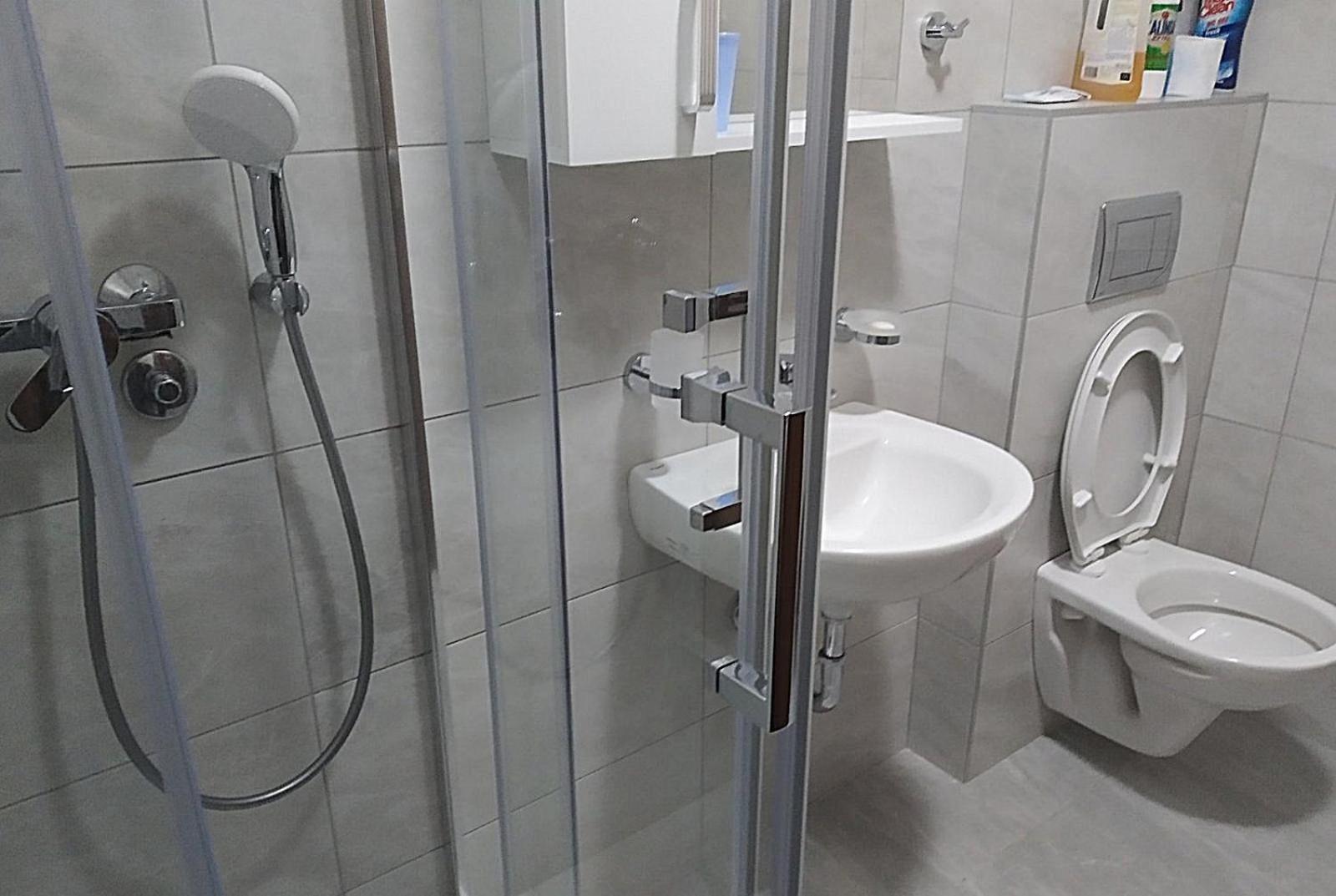 Aga Apartman Podgorica Luaran gambar